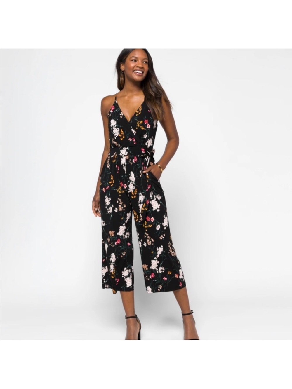 Kaileigh Rica Black Floral Wrap V-Neck Cropped Pants Jumpsuit Size Small